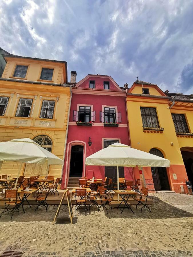 Guest house Casa Kuhn 4*